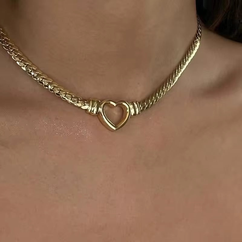 18K Gold Plated Chunky Heart Choker – Waterproof & Skin Safe