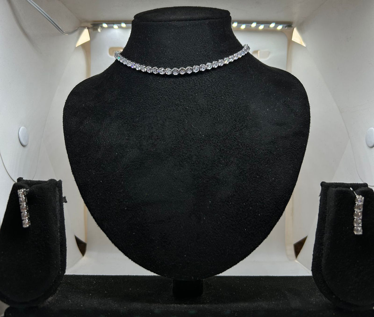 Silver Elegance Choker