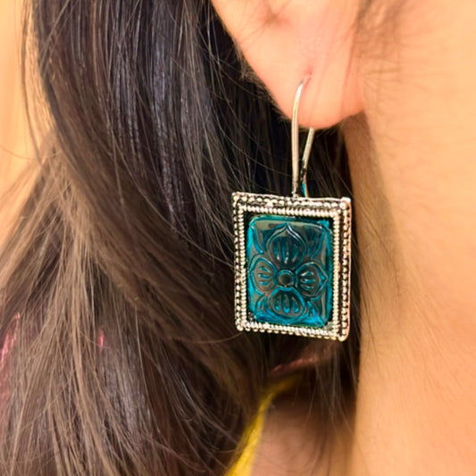 Emerald Essence Square Earring