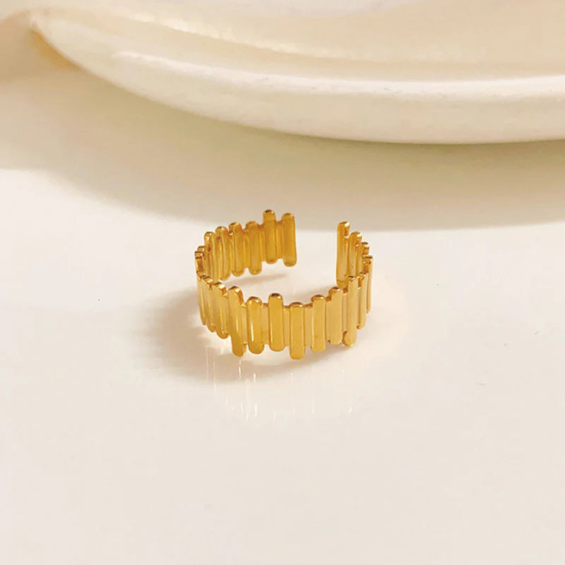 18K Gold-Plated Grooved Texture Ring – Chic Adjustable Band