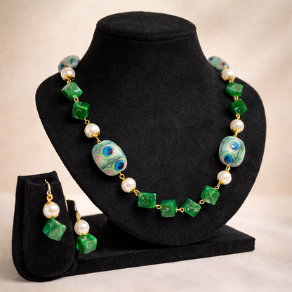 Verdant Pearls and Lustrous Greens Necklace Set