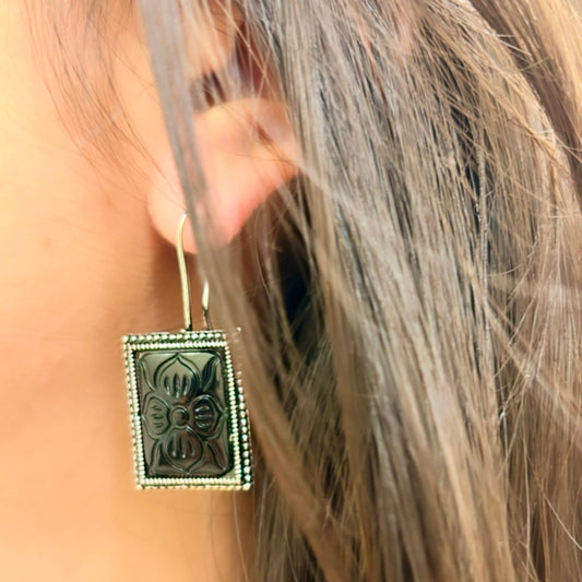 Noir Elegance Square Earring