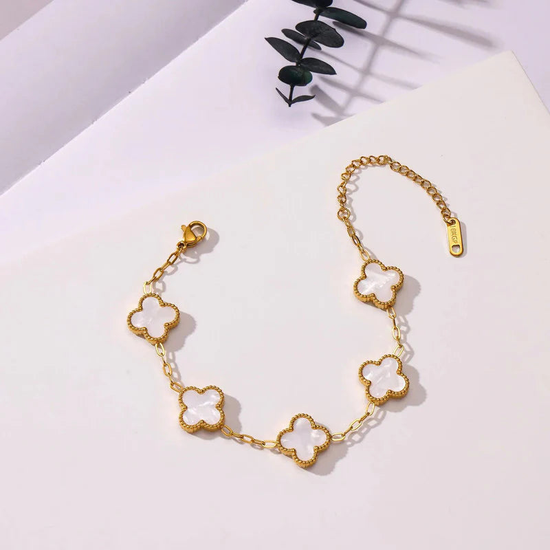 18K Gold Plated White Clover Bracelet – Anti Tarnish & Skin Safe