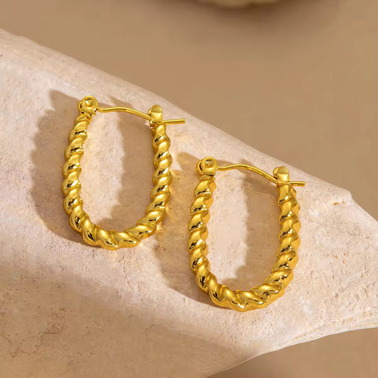 Twisted Oval Hoop Earrings | 18K Gold Lightweight Waterproof