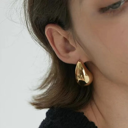 Ethereal Droplets Drop-Shaped Earrings - Golden
