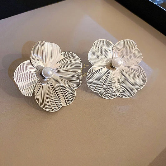 Pearl Bloom Earrings - Silver