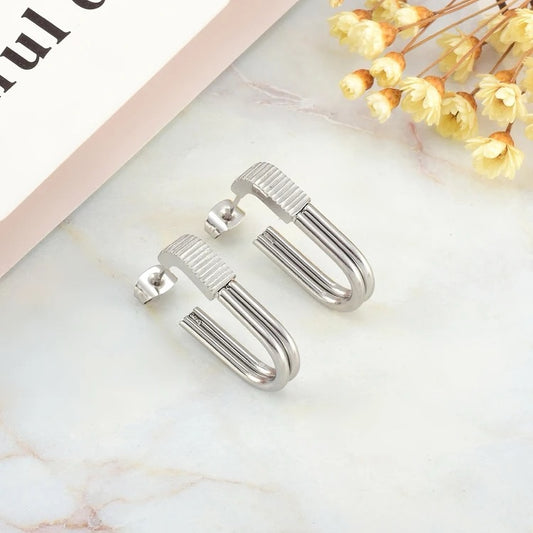 Trendsetter Hook Earrings - Silver