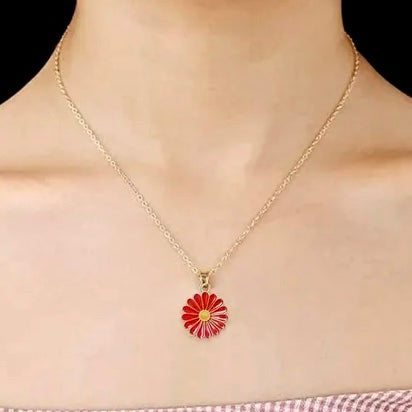 Dainty Daisy Necklace - Red
