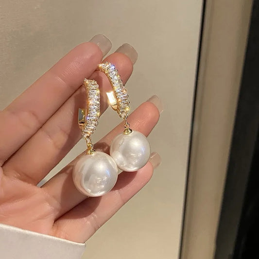Retro Sparkling Pearl Drop Earrings